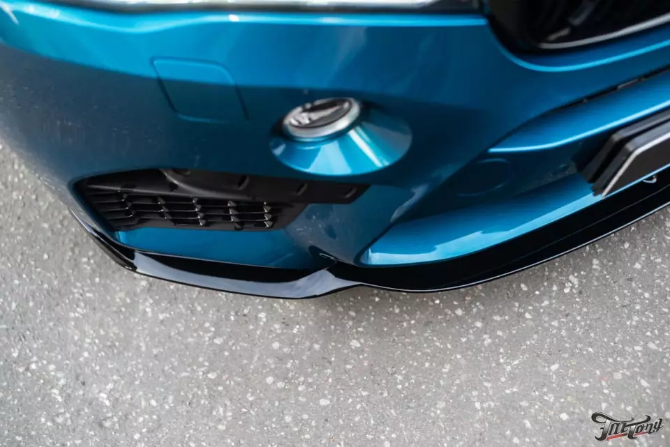 BMW X6M. Окрас навесных деталей в черный глянец, антихром и окрас дисков в черный глянец!